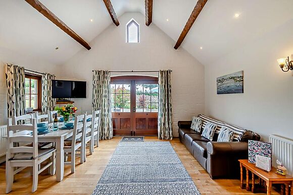 Loveston Lodge