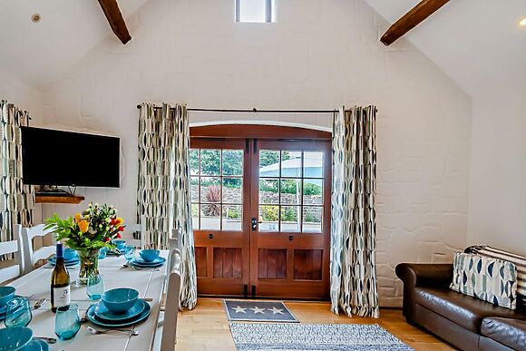 Loveston Lodge