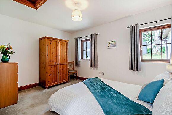 Loveston Lodge