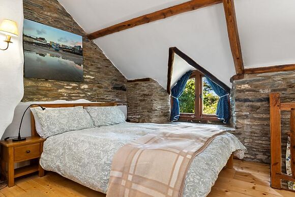 Fron Isaf Cottages Ysgubor Ganol