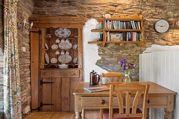 Fron Isaf Cottages Ysgubor Ganol