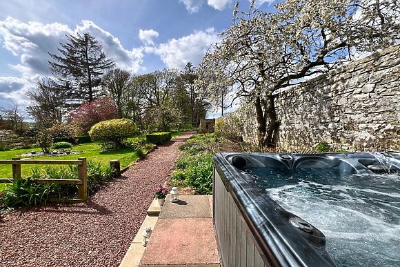 Biddlestone Farmhouse