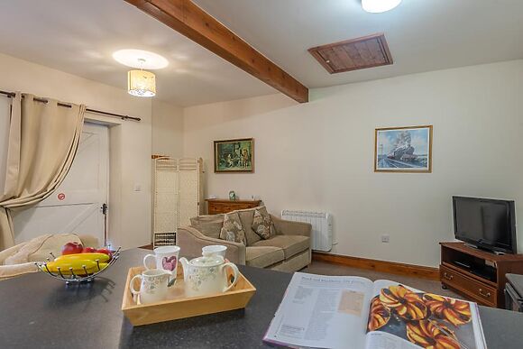 Lark Rise Cottage 3 White Hoe Farm