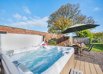 Paxton View Barn Llanddarog