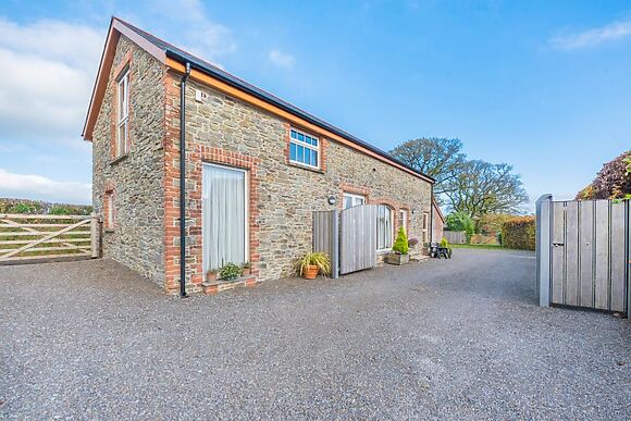 Paxton View Barn Llanddarog