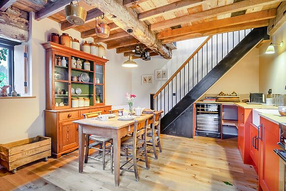 The Winemakers Barn