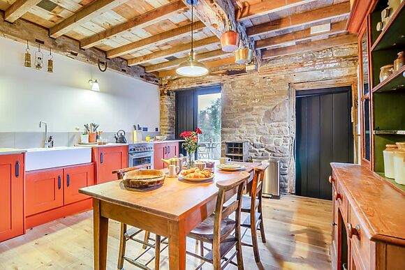 The Winemakers Barn