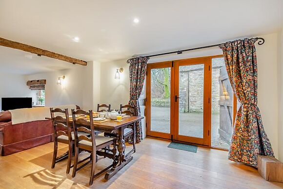 Rue Hayes Farm Cottage