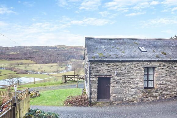 Tyn Y Fron Barn