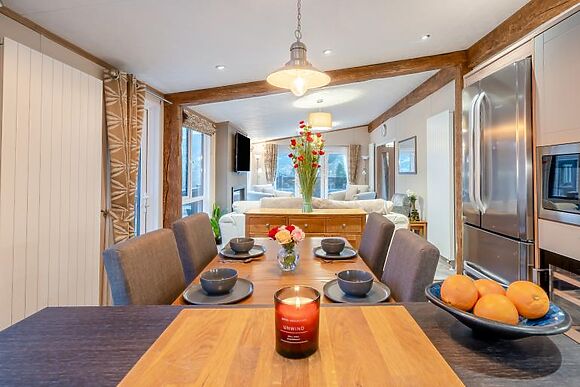 Loch Earn Rivendale Lodge