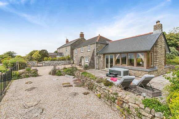 Tregrannick Garden Cottage