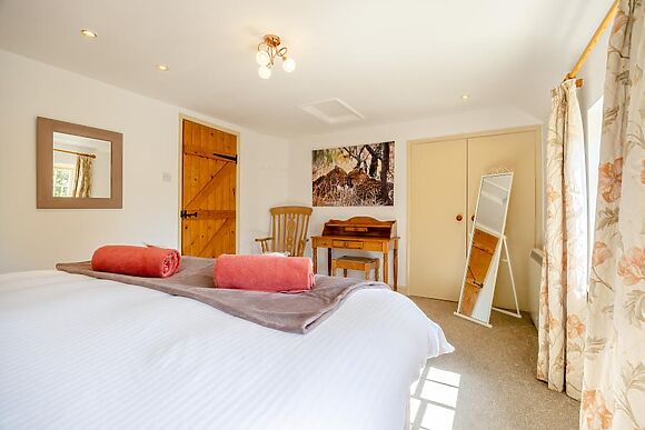 Hope Country Cottage One