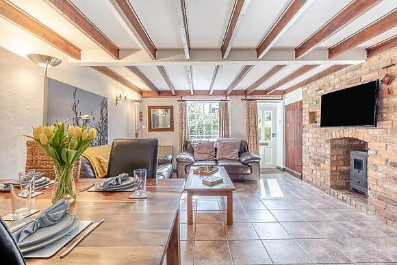 Hope Country Cottage Two