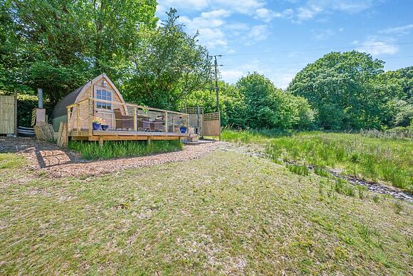 Lakeside Escape at Three Oaks
