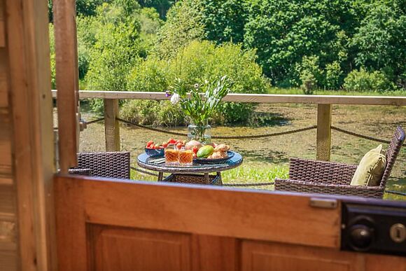 Lakeside Escape at Three Oaks