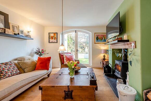 Lily Cottage