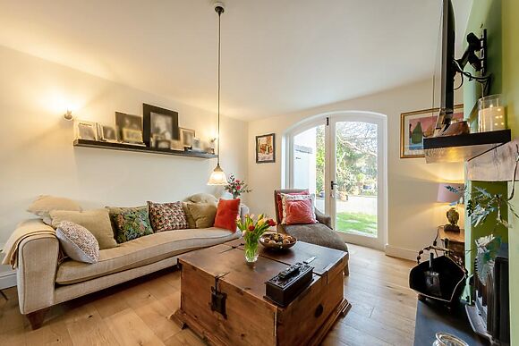 Lily Cottage