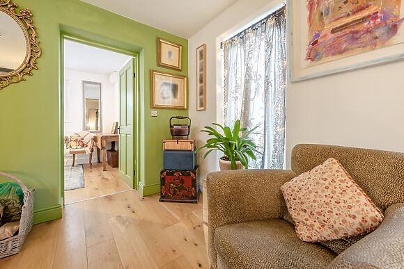 Lily Cottage