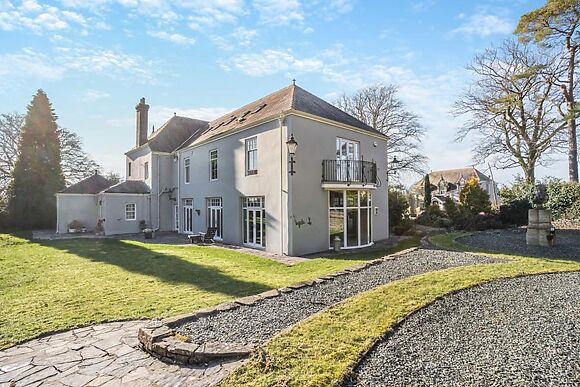 The Welsh Chateau