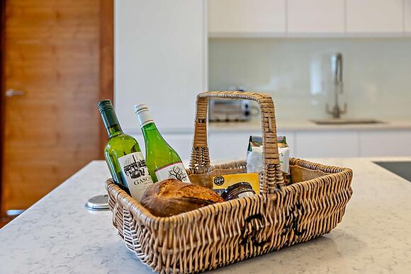 Wassell Barn At Downton Estate