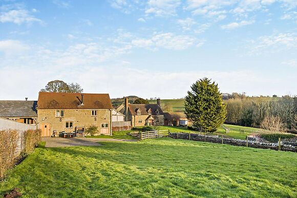 The Stone Barn At Downton Estate