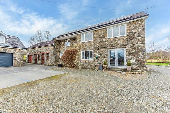 Dyffryn Cledlyn Apartment