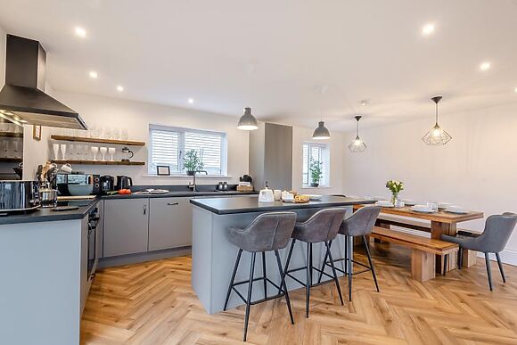 Cedar Lodge Pleasley Vale