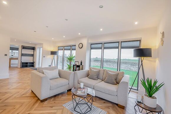 Cedar Lodge Pleasley Vale