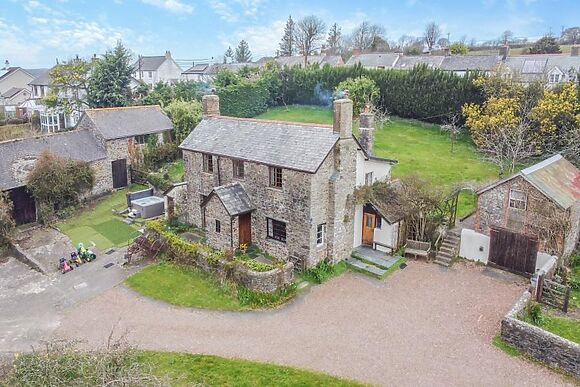Boundstone Farmhouse
