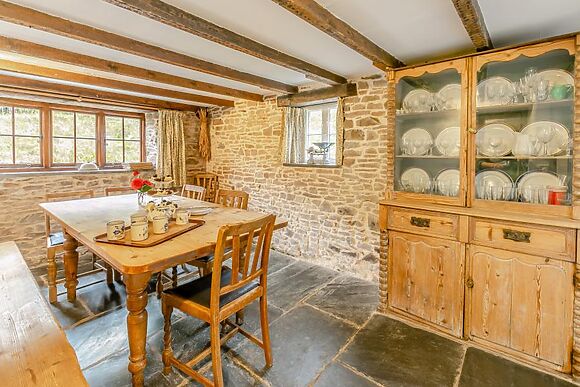 Boundstone Farmhouse