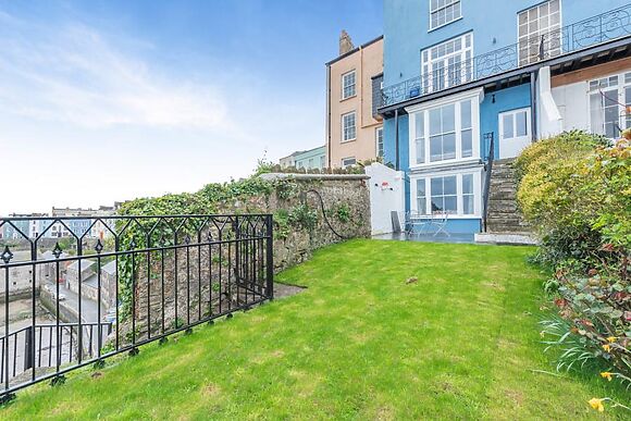 Belle Vue House