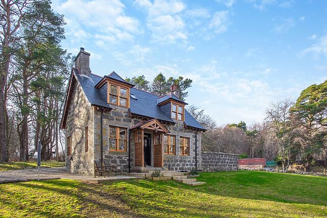 Gardeners Cottage At Craighead