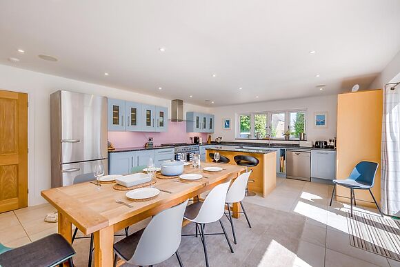 Large Detached House for 8 in Itchenor - photo 11 of 15