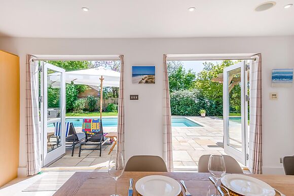 Large Detached House for 8 in Itchenor - photo 13 of 15