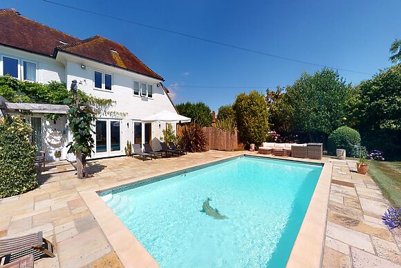 Large Detached House for 8 in Itchenor - photo 14 of 15