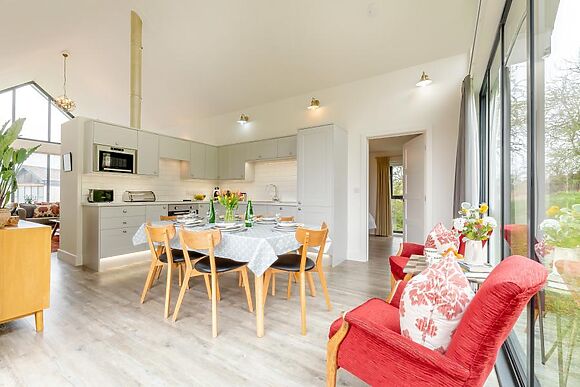 Wild Chive Lodge