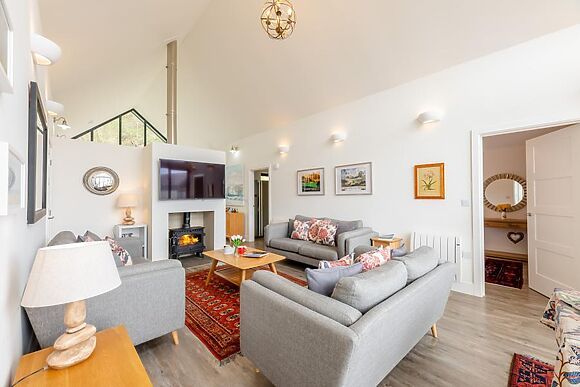 Wild Chive Lodge