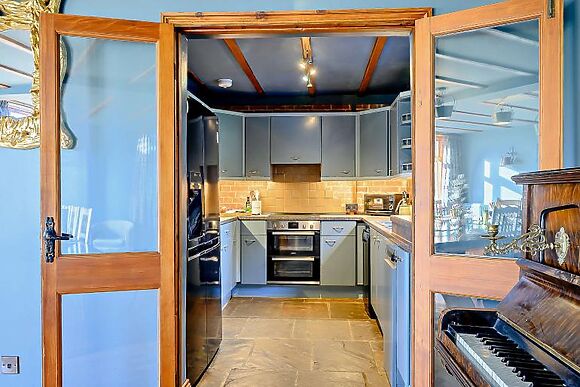 The Copper Pot - Snowford Hill