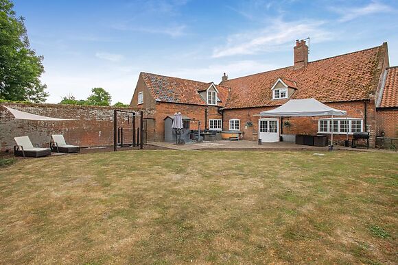 Middle Farmhouse