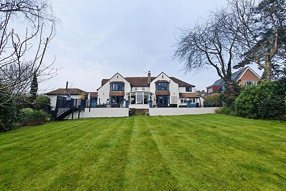 The White House Worthing