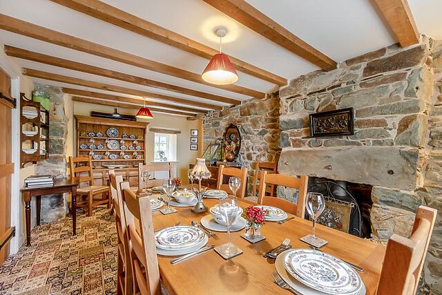 Cosy Mountain Farmhouse
