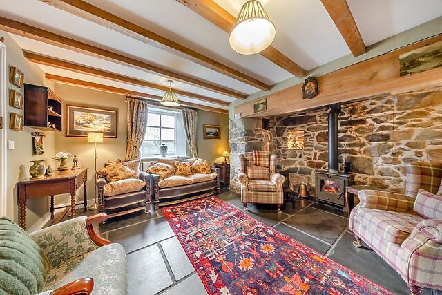 Cosy Mountain Farmhouse