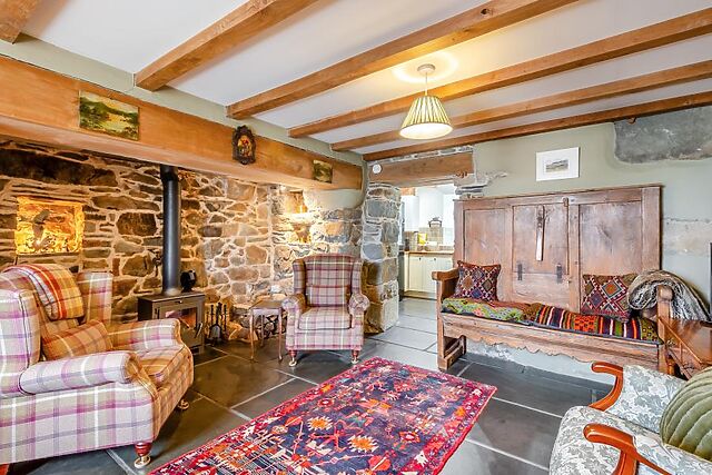 Cosy Mountain Farmhouse