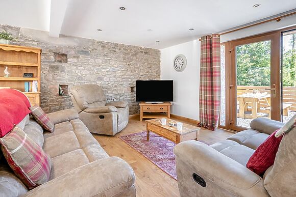 The Coach House Y Ty Coets