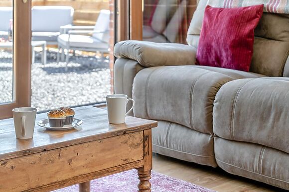 The Coach House Y Ty Coets