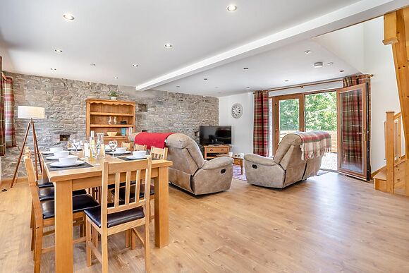 The Coach House Y Ty Coets