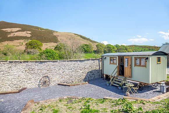 Plas Uchaf Farm Shepherds Hut