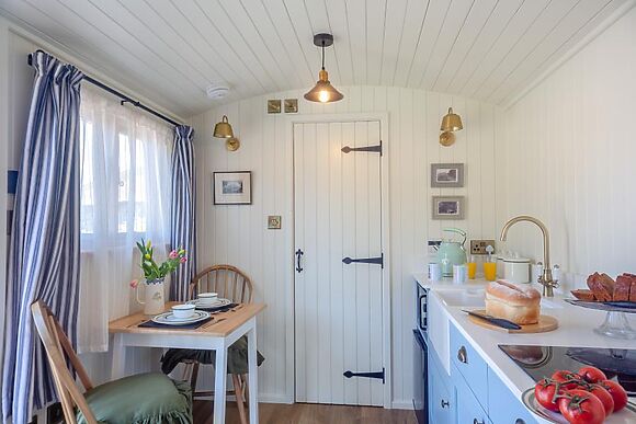 Plas Uchaf Farm Shepherds Hut