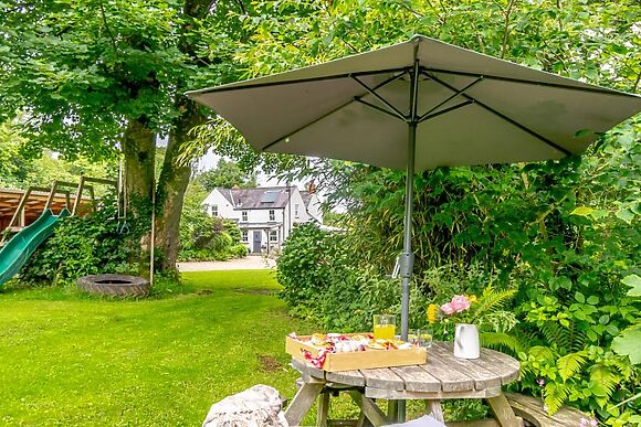 Molleston Back Farmhouse