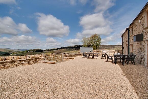 The Farmhouse At Dykeheads Farm